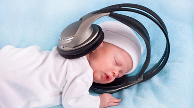 noworodek i muzyka
